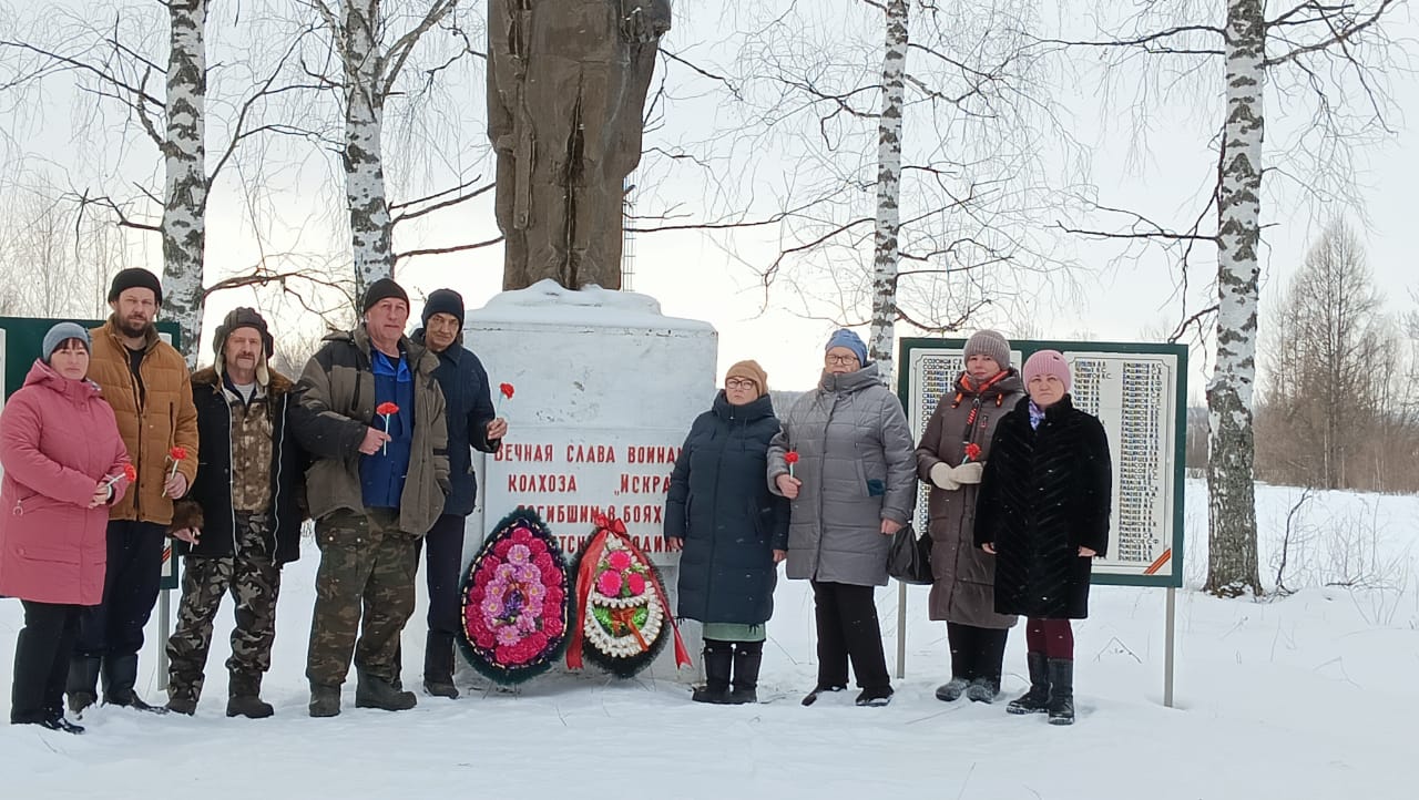 23 февраля,  с Днем защитника Отечества !.